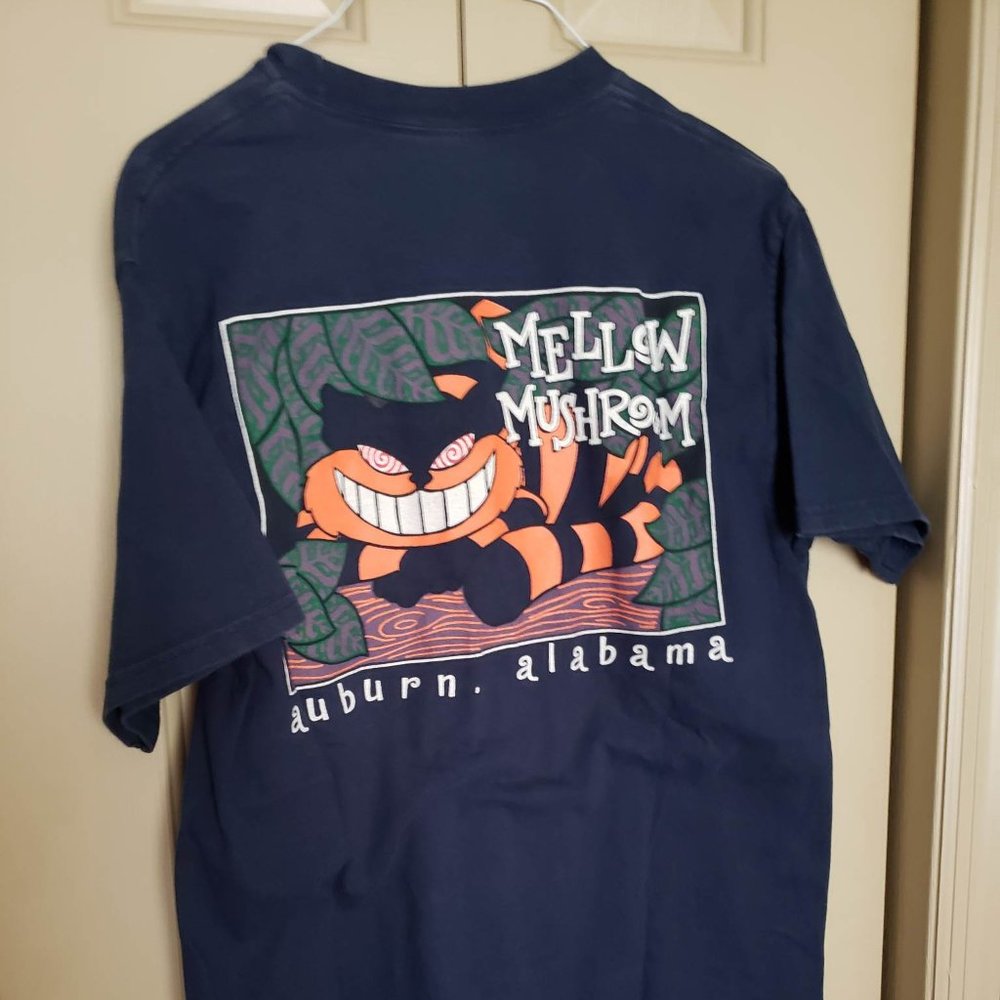 mellow mushroom auburn alabama shirt size M